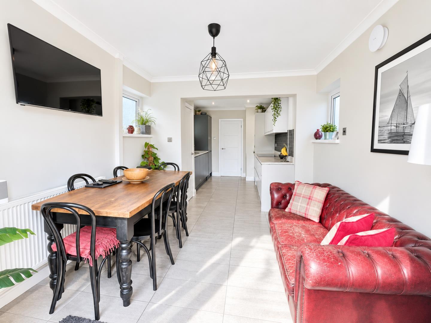 West End Avenue, Porthcawl, Bridgend County Borough, CF36 3NF